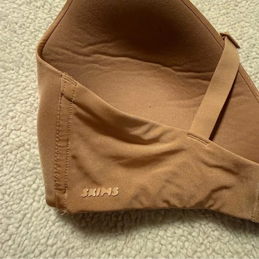 SKIMS Wireless Form Lightly Lined T-Shirt Bra Nude Tan Sienna 36D - Picture 6 of 8